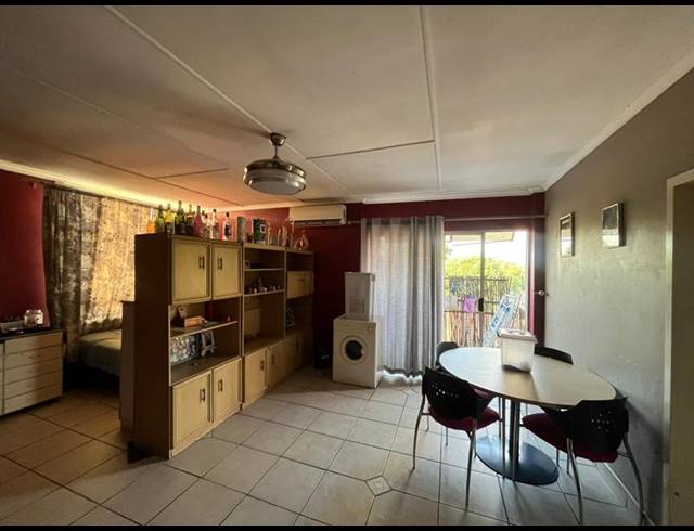 2 BEDROOM APARTMENT FOR SALE IN MARLANDS